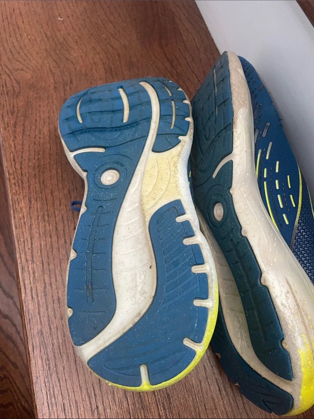 Brooks Men’s Blue Running Shoes with Yellow Accents